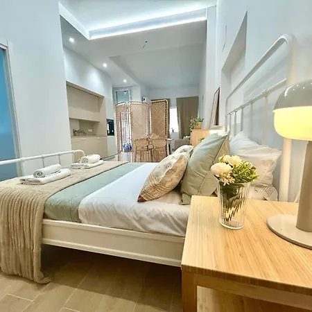 Gatu Estudios En Playa Victoria * 加的斯