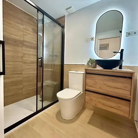 Gatu Estudios En Playa Victoria * 加的斯