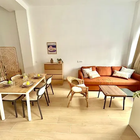 Gatu Estudios En Playa Victoria * 加的斯